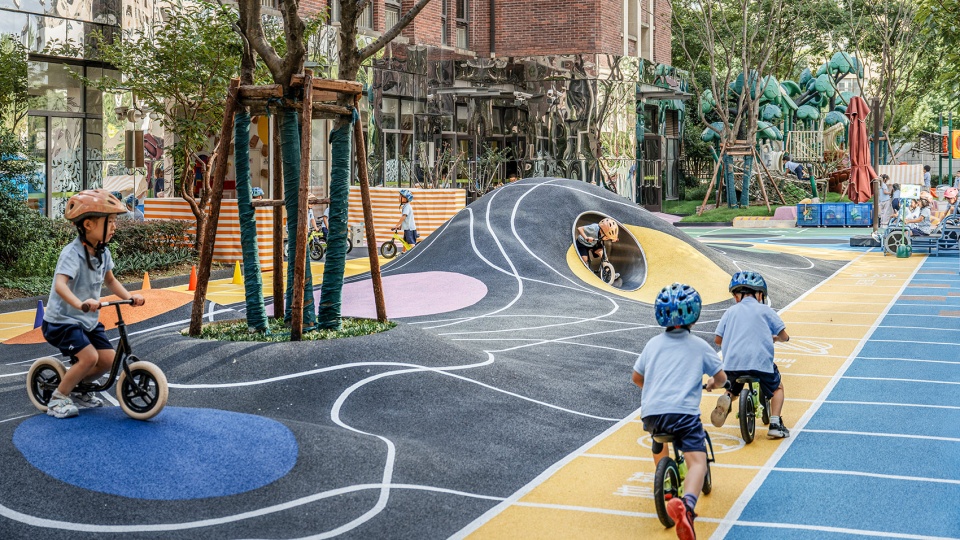 flying chess kindergarten by viascape design