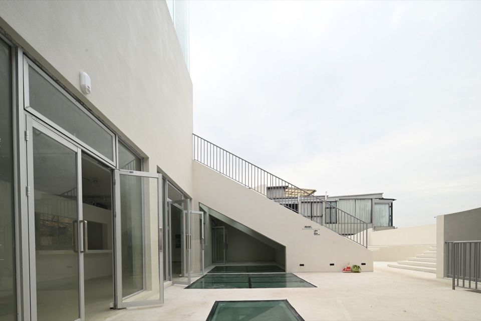 yanqian art center by vantree design