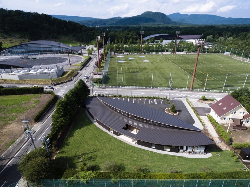 poppins nursery school karuizawa kazakoshi by nikken sekkei ltd