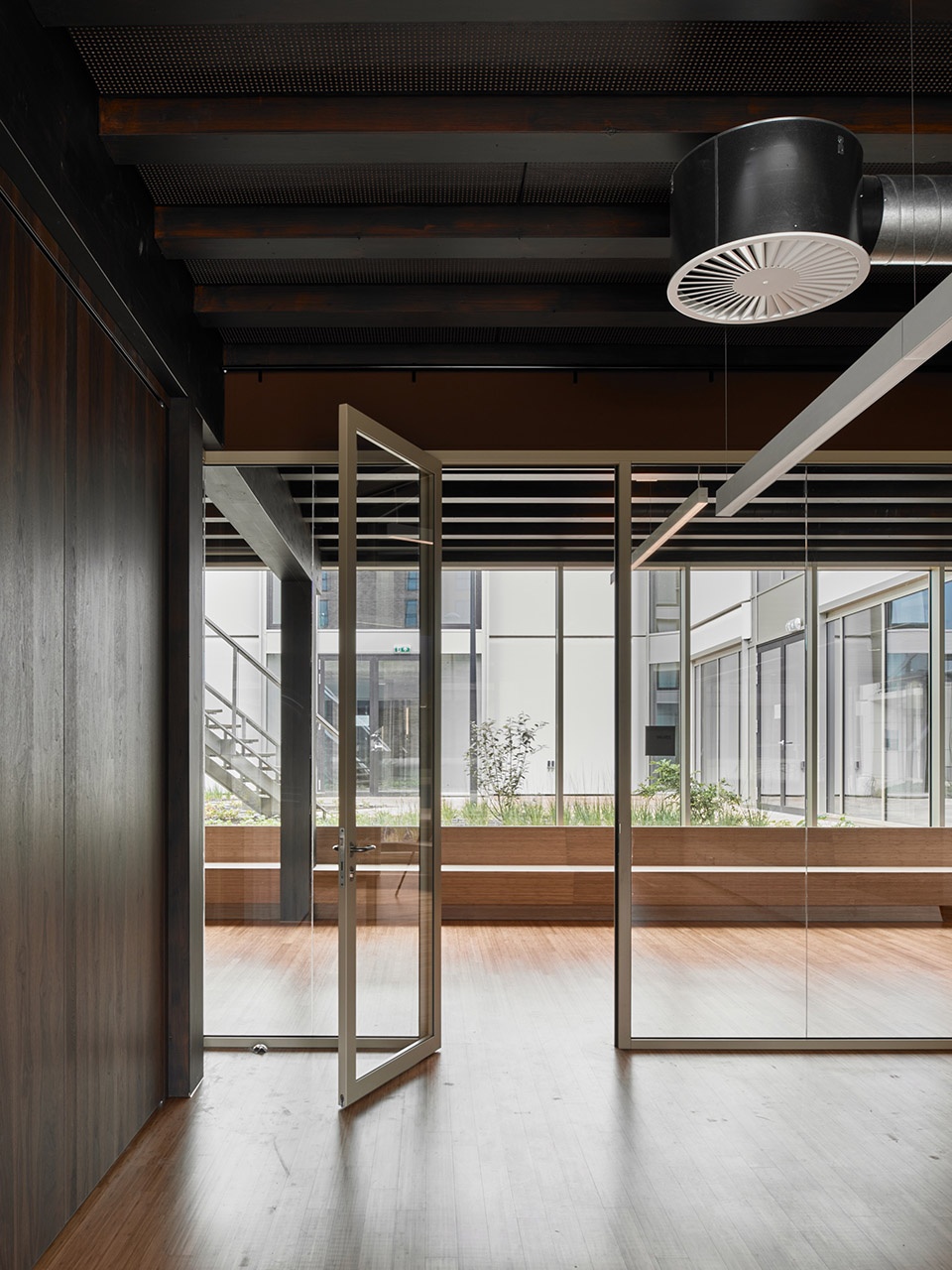 rijkskantoor haarlem by beyond space mvsa architects