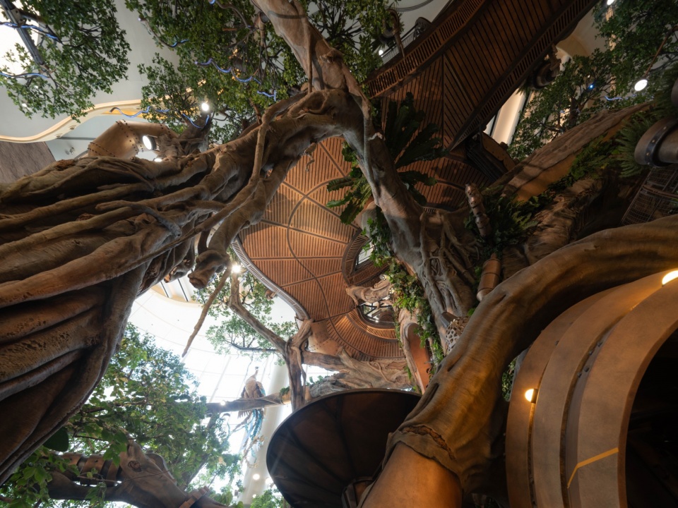 Overall Wonder Tree Installation Design