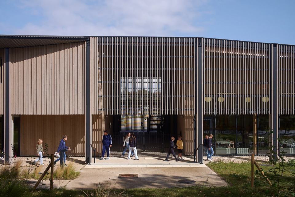 Robert Badinter Secondary School by Coldefy Relief Architecture