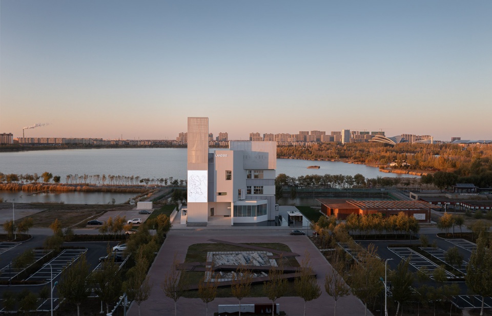 lande lake art center by slow coral design