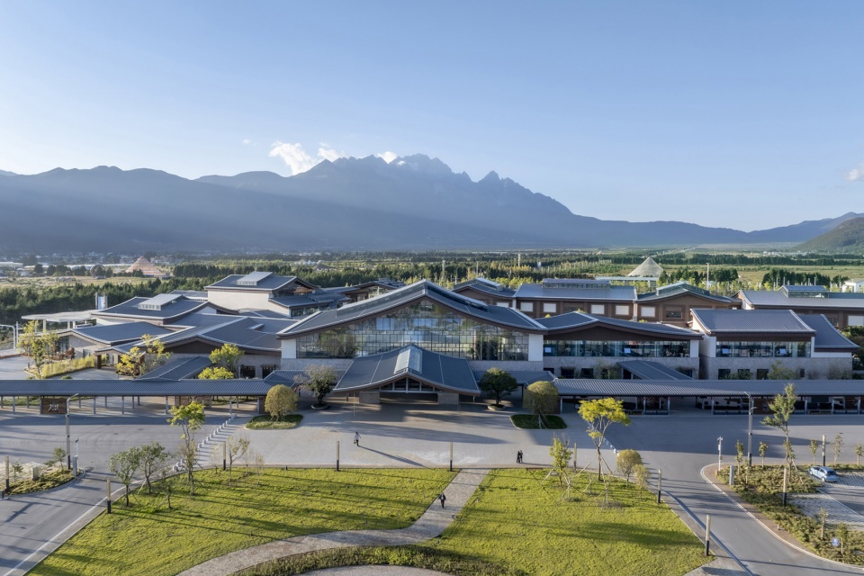 Yulong Snow Mountain Transportation Complex by THAD