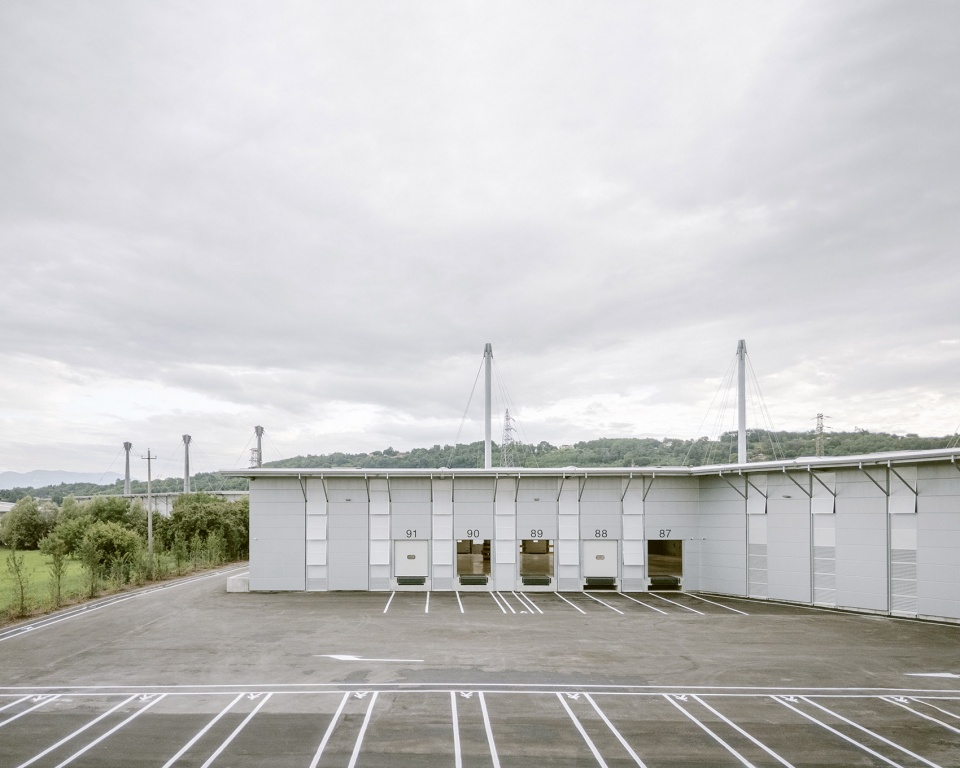 d b group logistics hangar by studio bressan studio botter