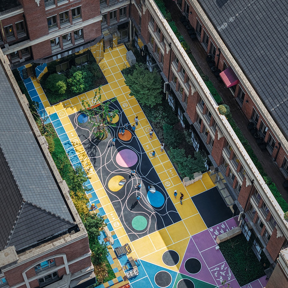 flying chess kindergarten by viascape design