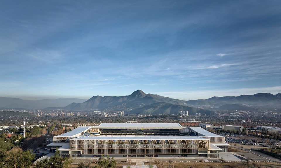 modernization project of universidad catolica stadium by idom