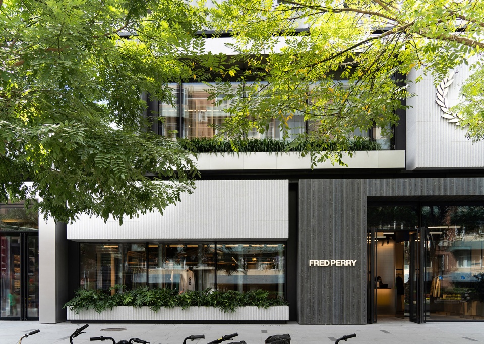 Facade and Public Space Renovation of the Street by moss architects
