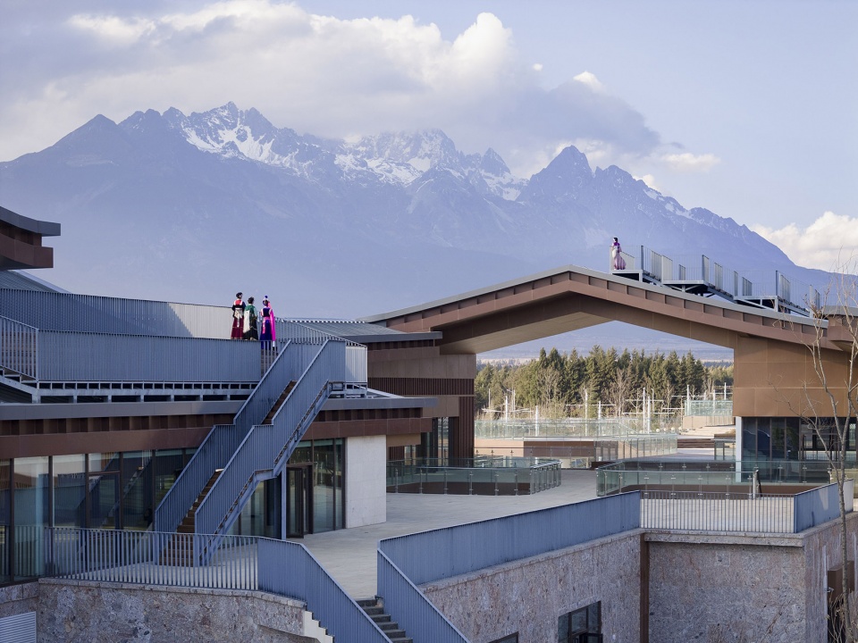 Yulong Snow Mountain Transportation Complex by THAD