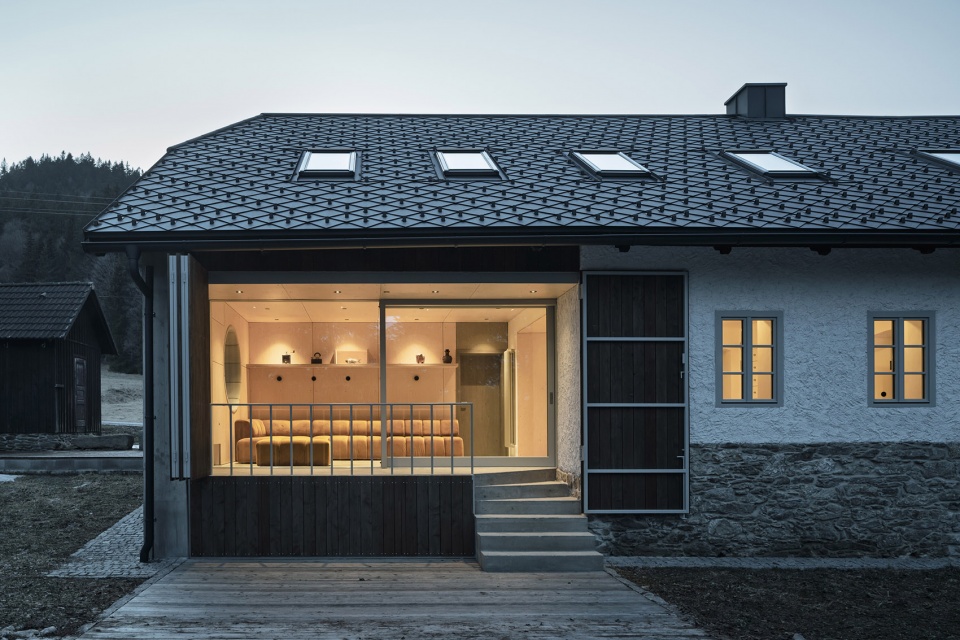 borova lada cottage by studio plys