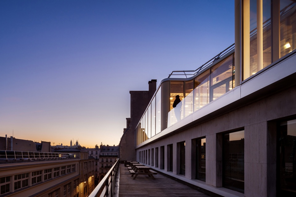 bucarest by atelier quinze vingts