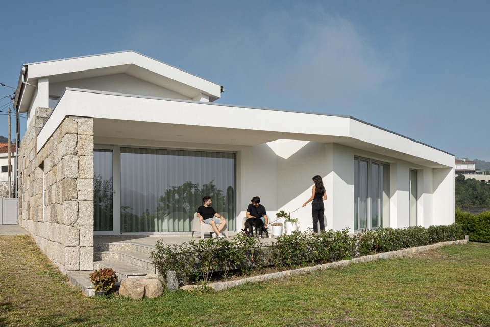 casa em mesao frio by daniel felix arquitectos