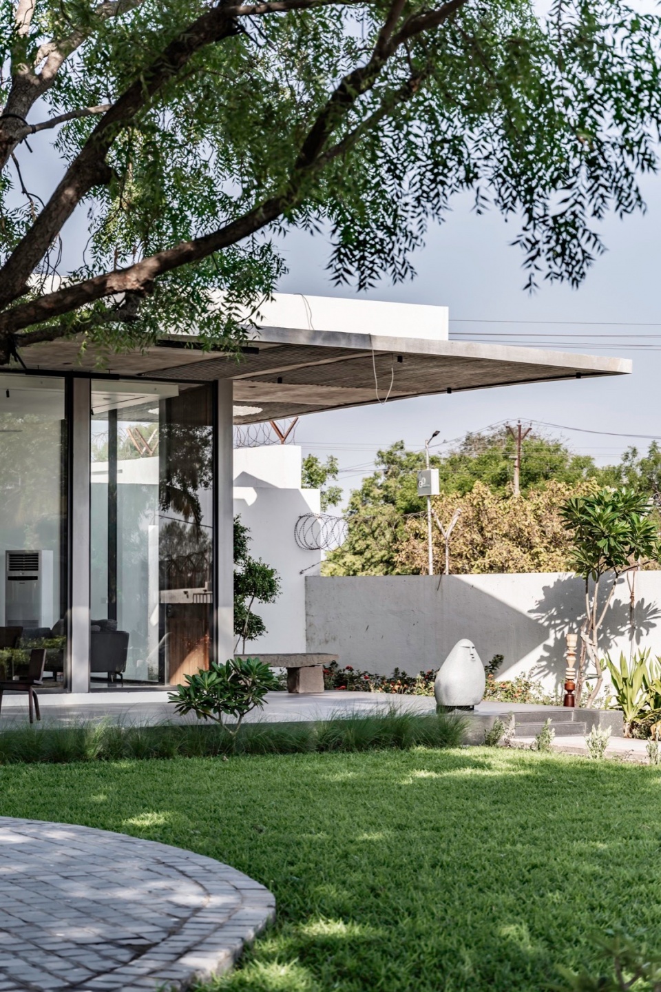 banyan farm by dhulia architecture design 67j