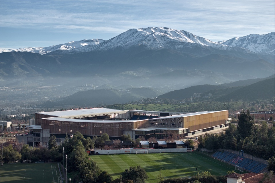 modernization project of universidad catolica stadium by idom