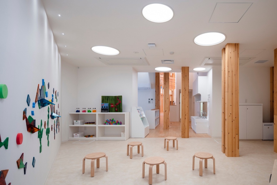 poppins nursery school karuizawa kazakoshi by nikken sekkei ltd