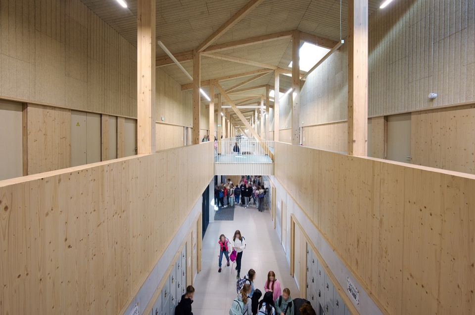 Robert Badinter Secondary School by Coldefy Relief Architecture