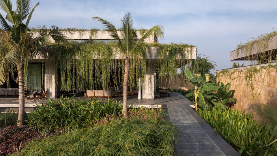 antriya by 23 degrees design shift