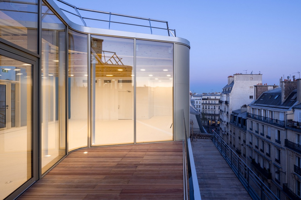 bucarest by atelier quinze vingts