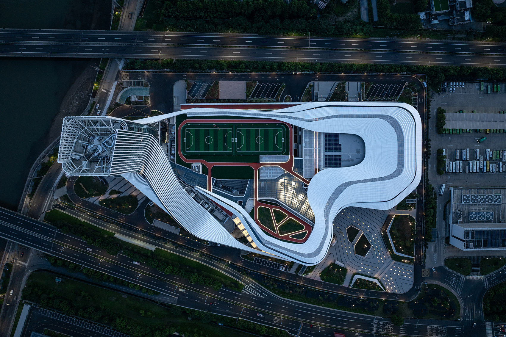 Xinchang Globular Center by line+ Zhu Peidong - 谷德设计网