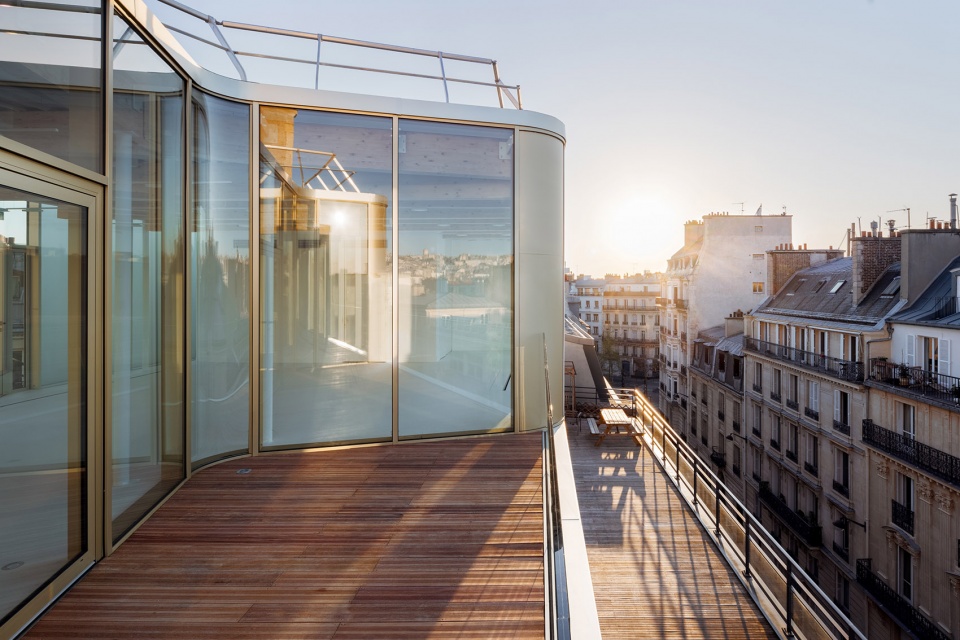 bucarest by atelier quinze vingts