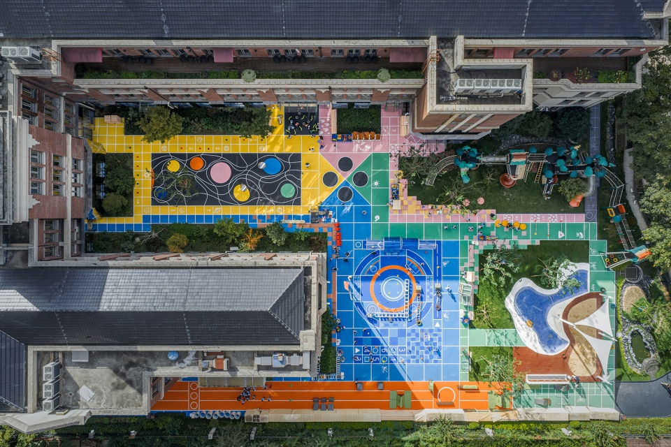 flying chess kindergarten by viascape design