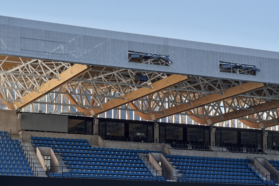 modernization project of universidad catolica stadium by idom