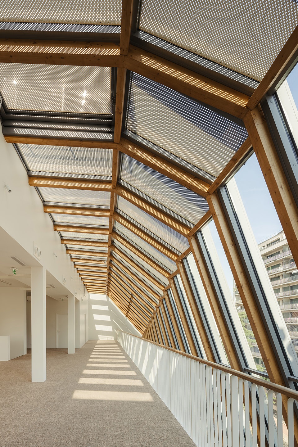 Extension on Rue du Docteur Finlay by Atelier Quinze Vingts