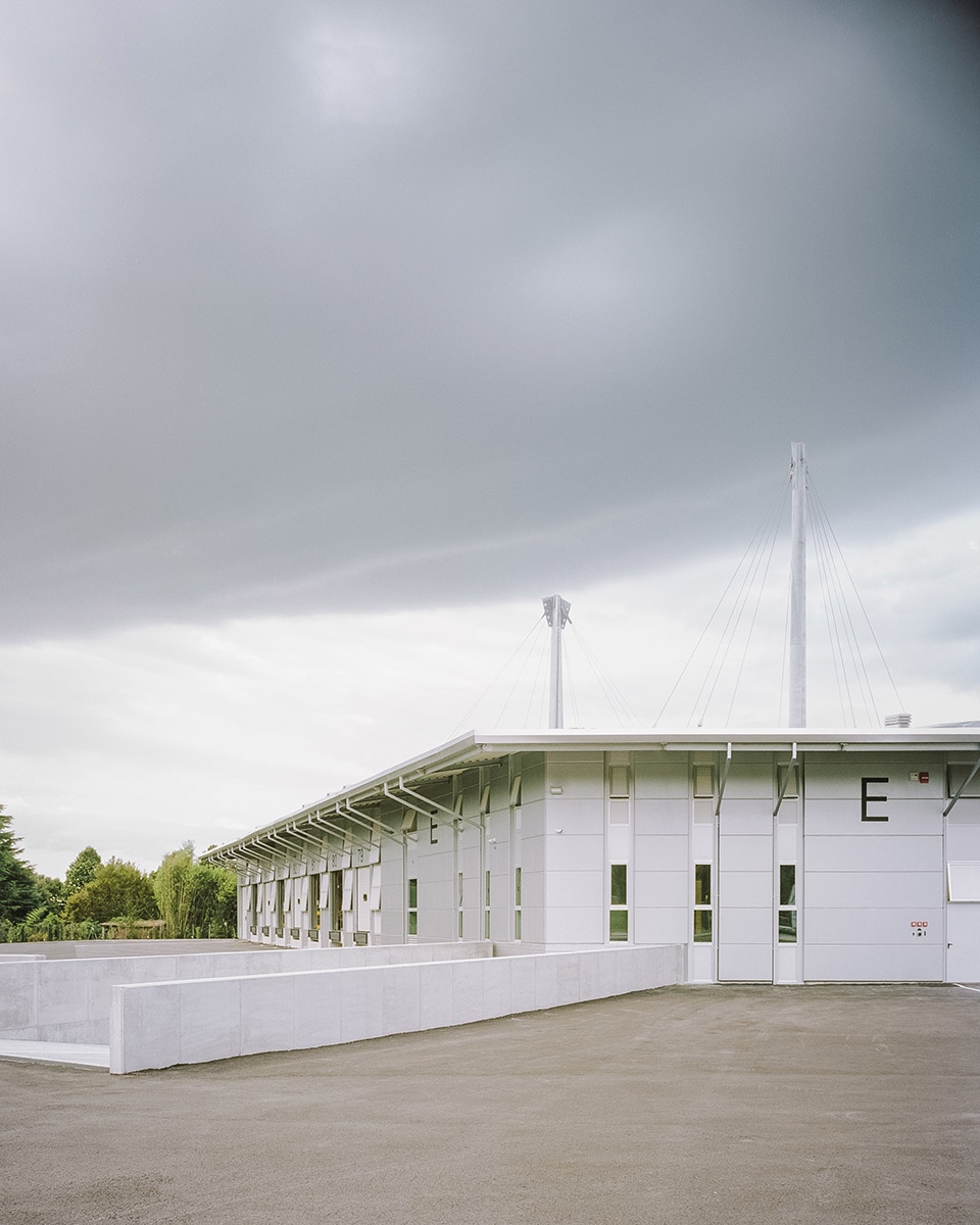 d b group logistics hangar by studio bressan studio botter