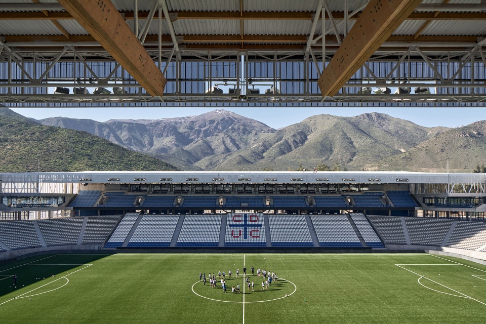modernization project of universidad catolica stadium by idom