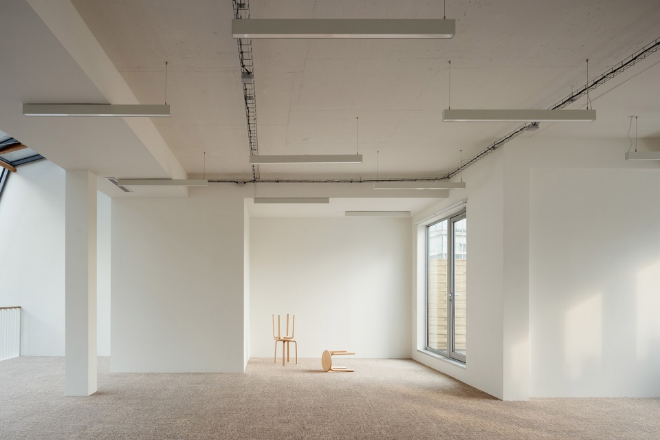 Extension on Rue du Docteur Finlay by Atelier Quinze Vingts