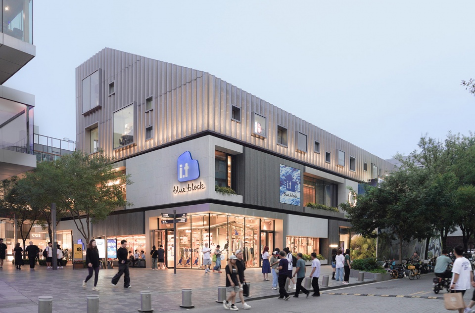 Facade and Public Space Renovation of the Street by moss architects