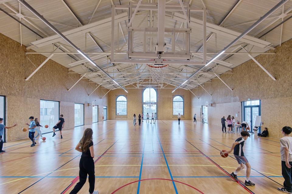 Robert Badinter Secondary School by Coldefy Relief Architecture