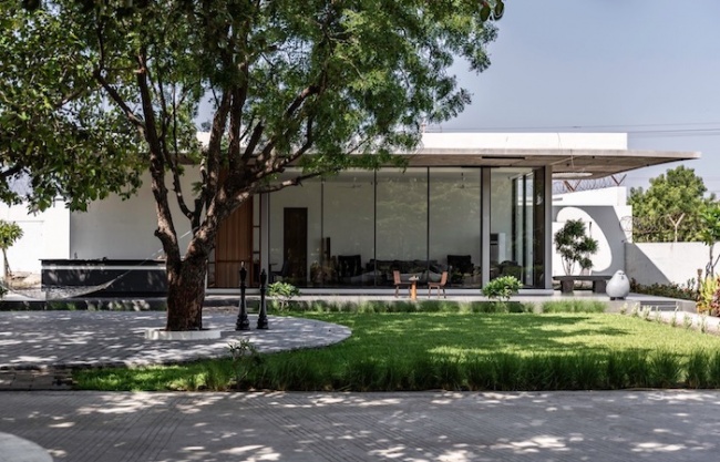 Banyan Farm by Dhulia Architecture Design