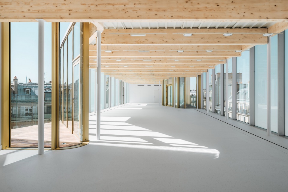 bucarest by atelier quinze vingts