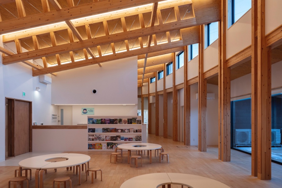 poppins nursery school karuizawa kazakoshi by nikken sekkei ltd
