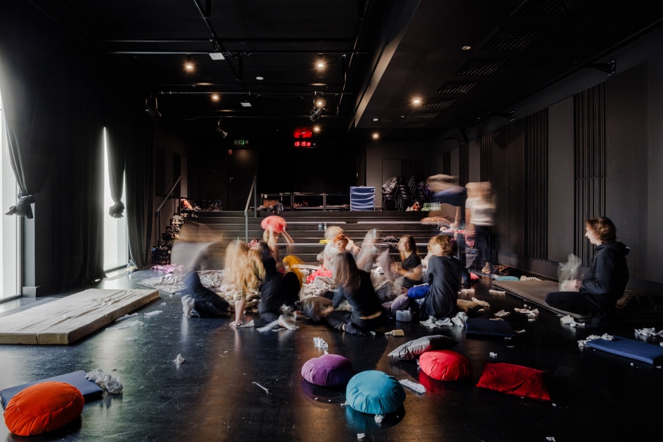 stefan zeromski theatre by wxca