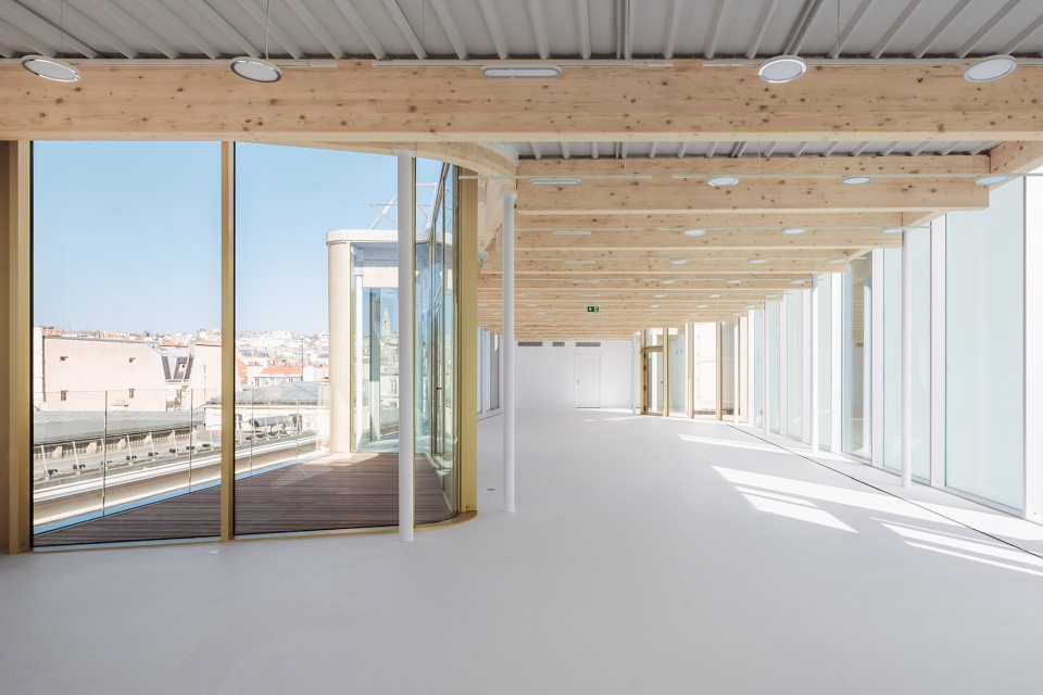 bucarest by atelier quinze vingts