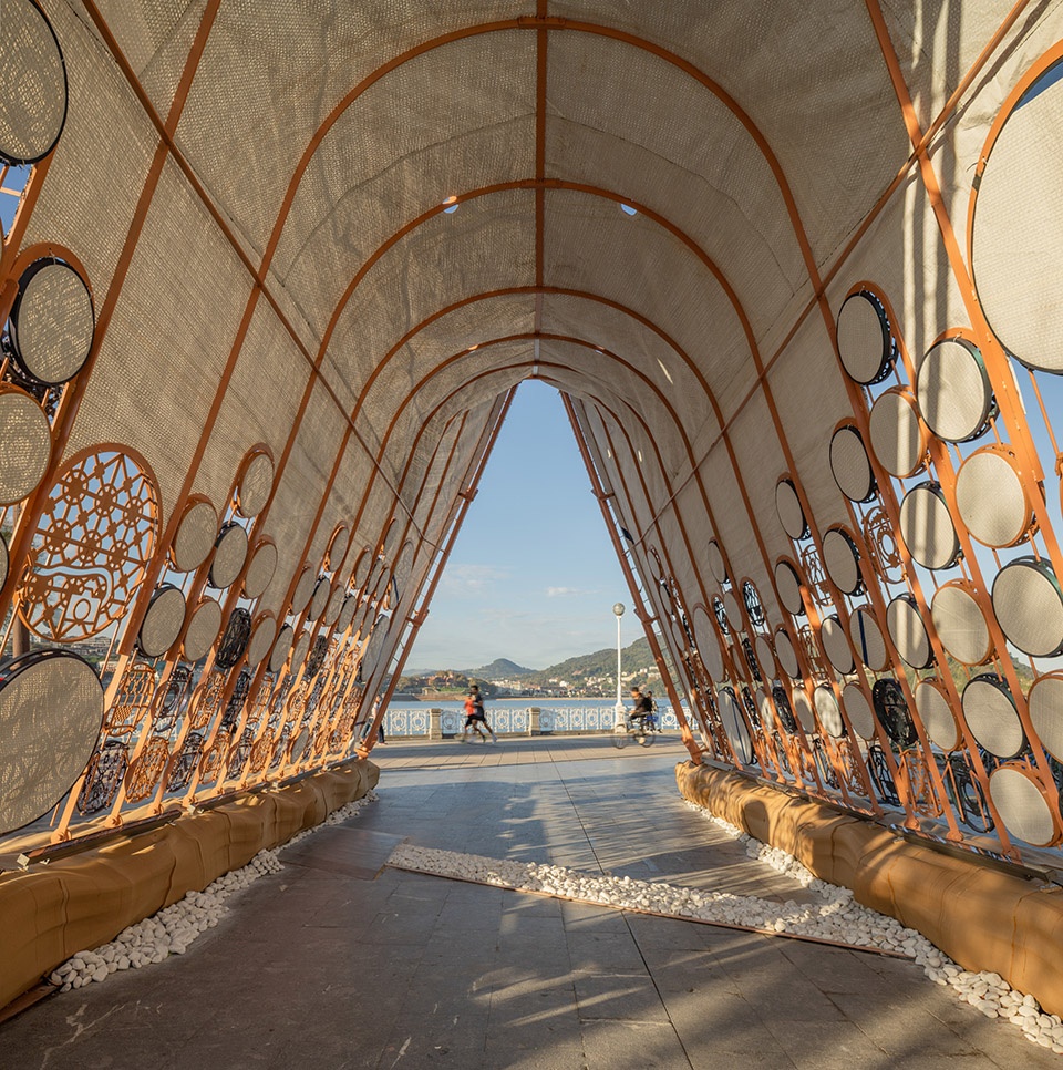 lightness and denunciation by izaskun chinchilla architects