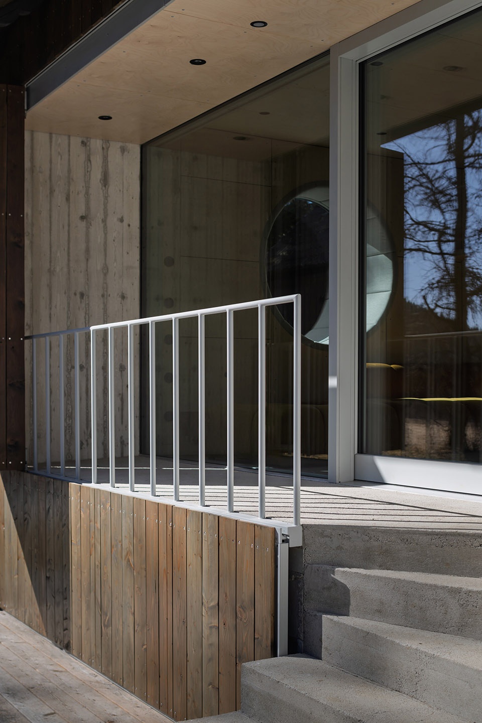 borova lada cottage by studio plys