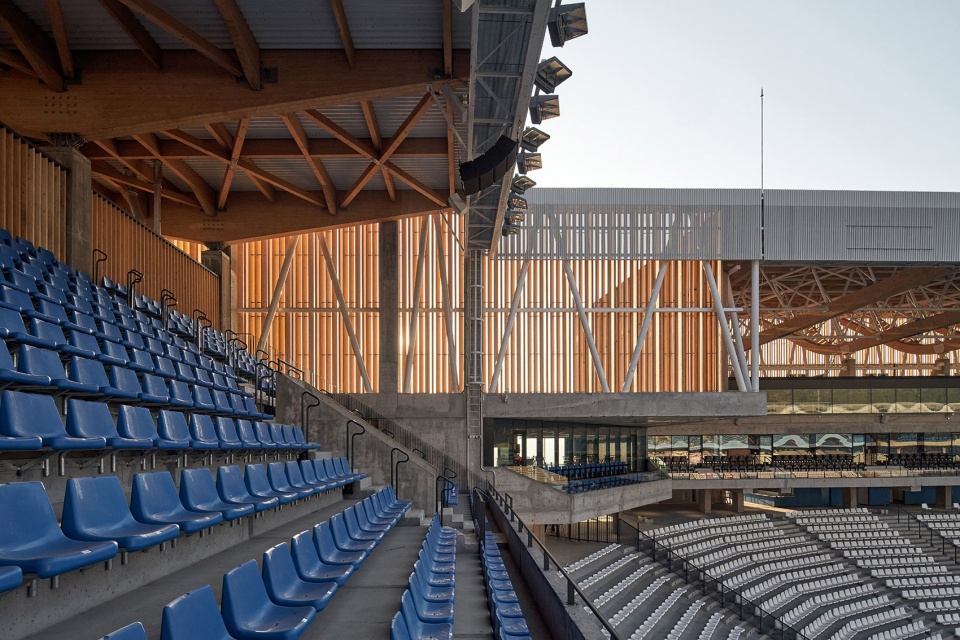modernization project of universidad catolica stadium by idom