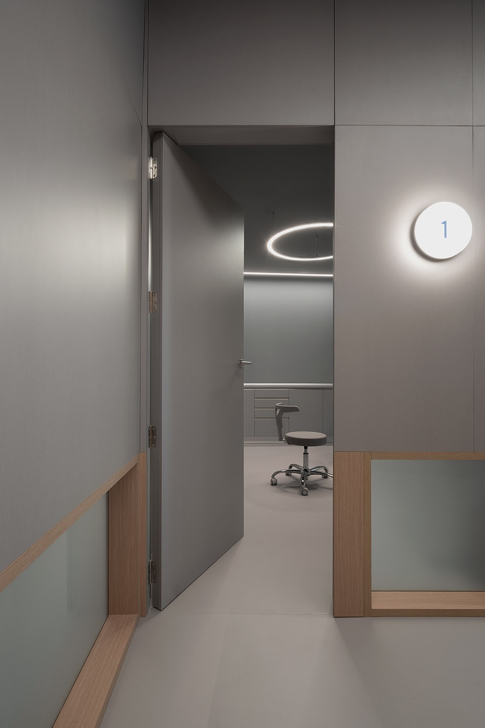 sports podiatry center by nan arquitectos