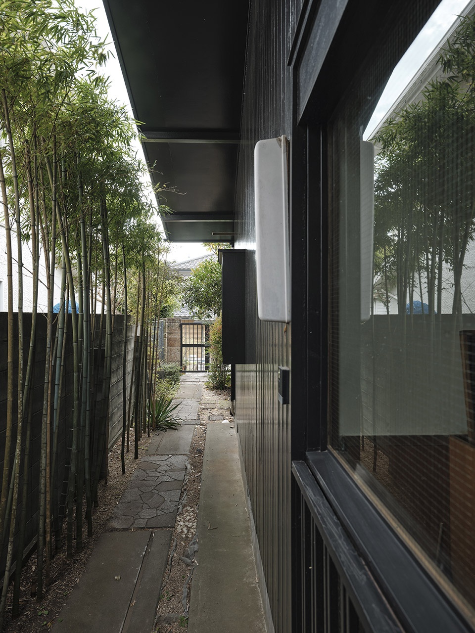 kajiwara house by roovice