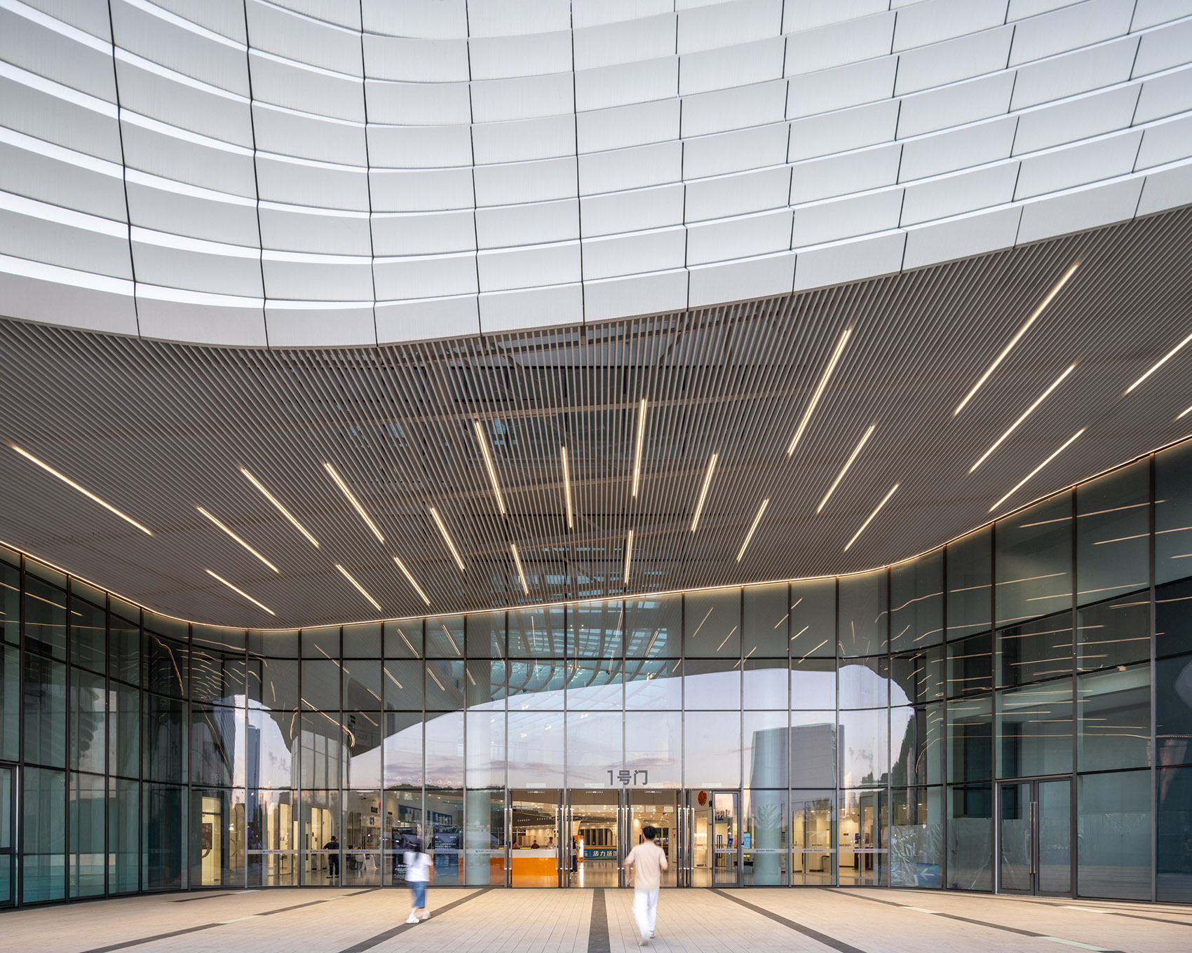Xinchang Globular Center by line+ Zhu Peidong - 谷德设计网