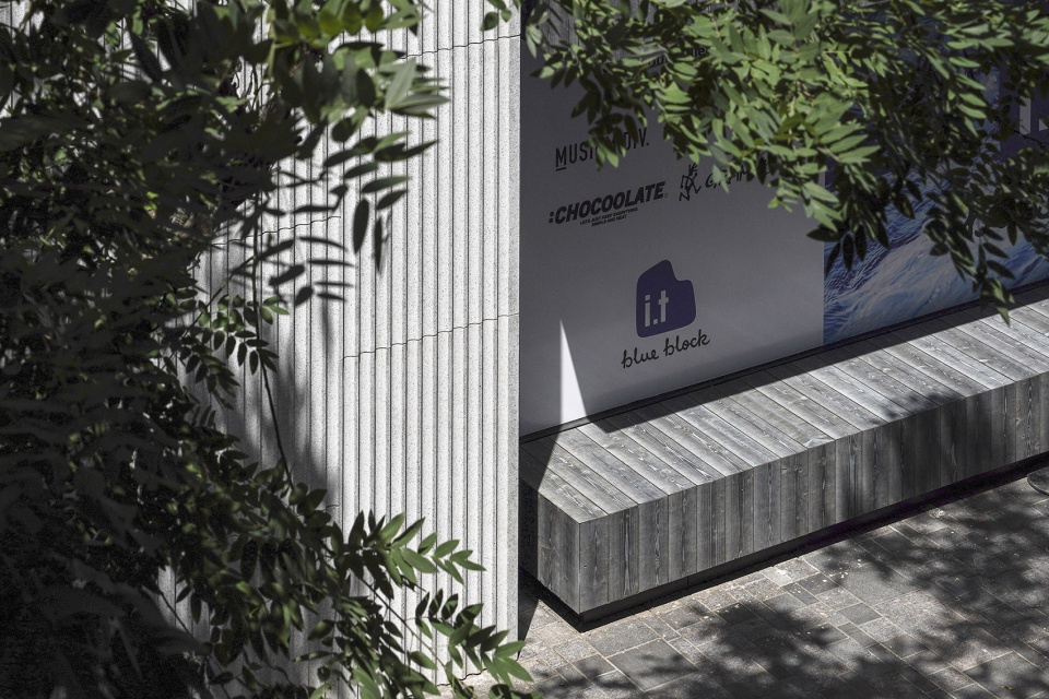Facade and Public Space Renovation of the Street by moss architects