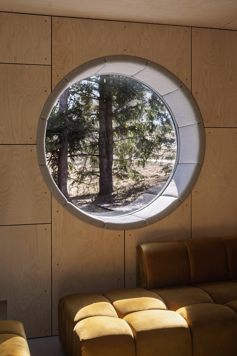 borova lada cottage by studio plys