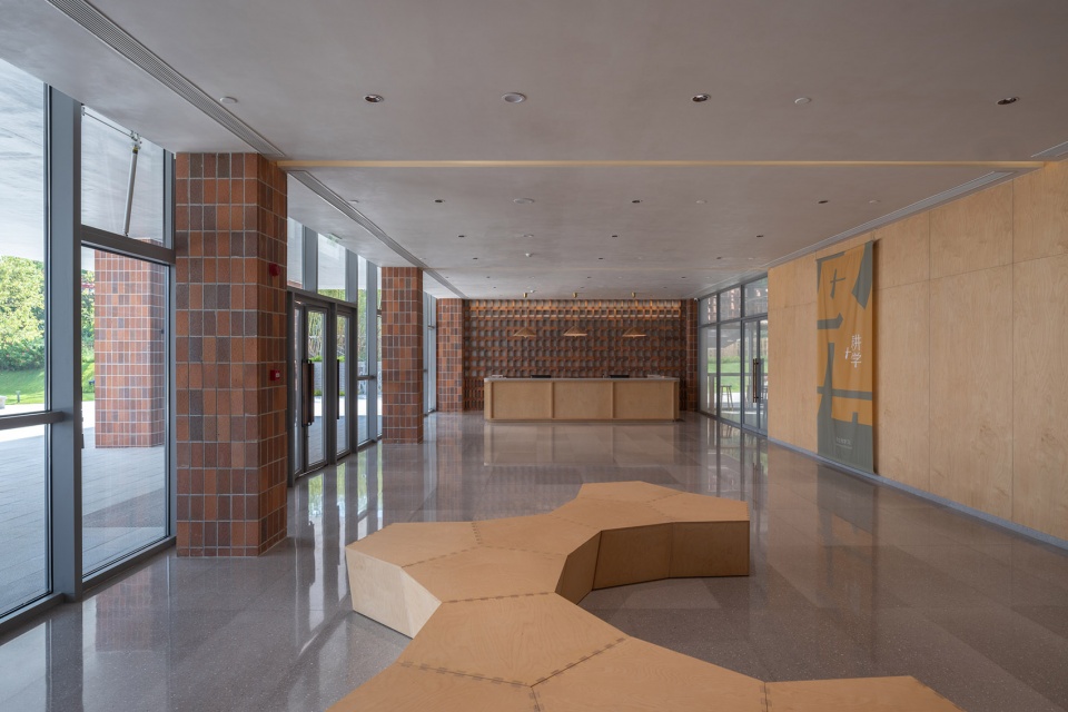 langtou gengxue education centre by fcjz