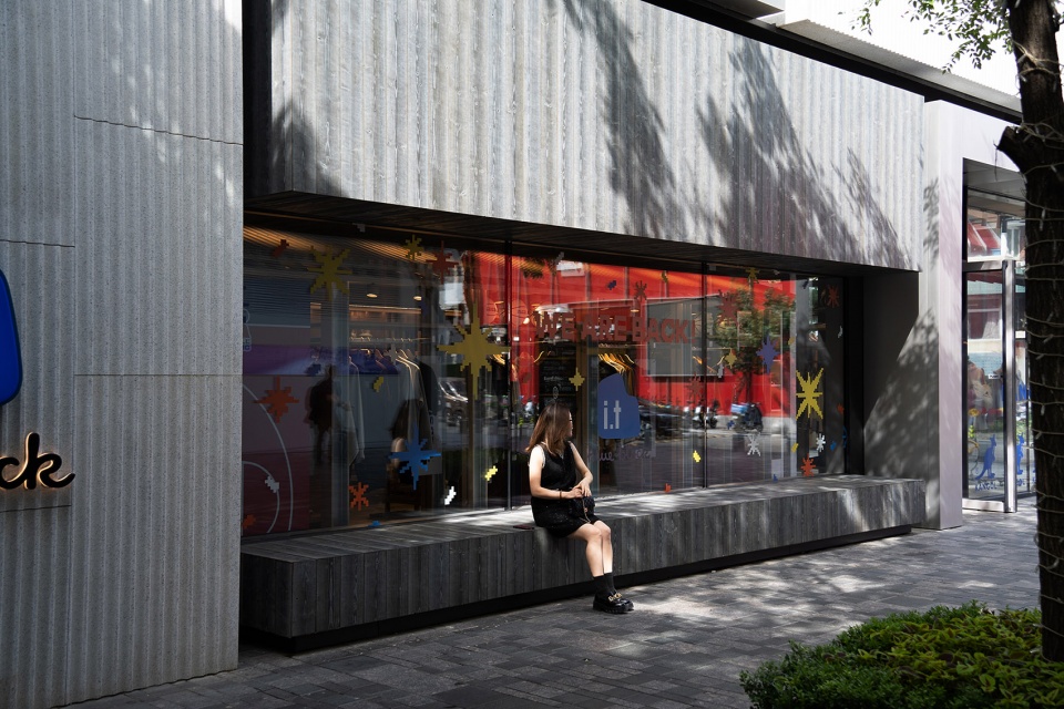 Facade and Public Space Renovation of the Street by moss architects