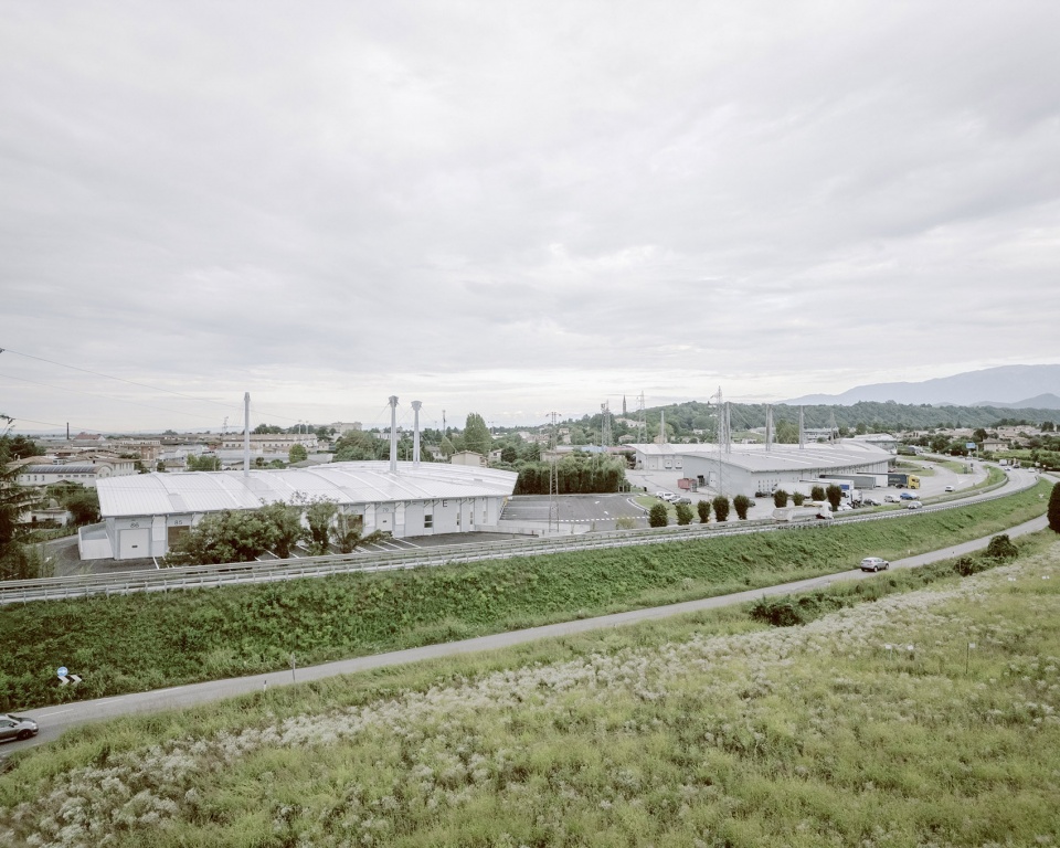 d b group logistics hangar by studio bressan studio botter