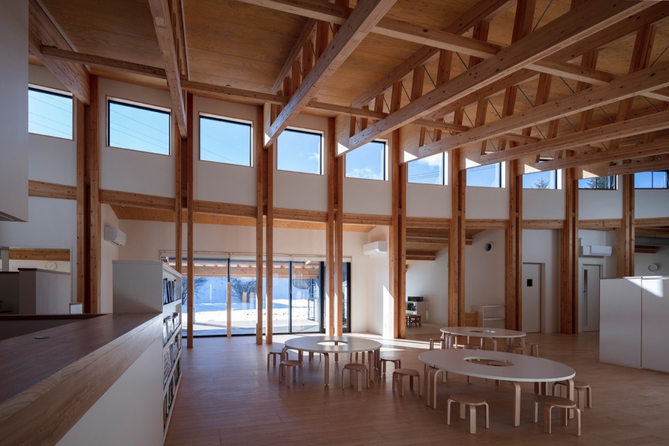 poppins nursery school karuizawa kazakoshi by nikken sekkei ltd