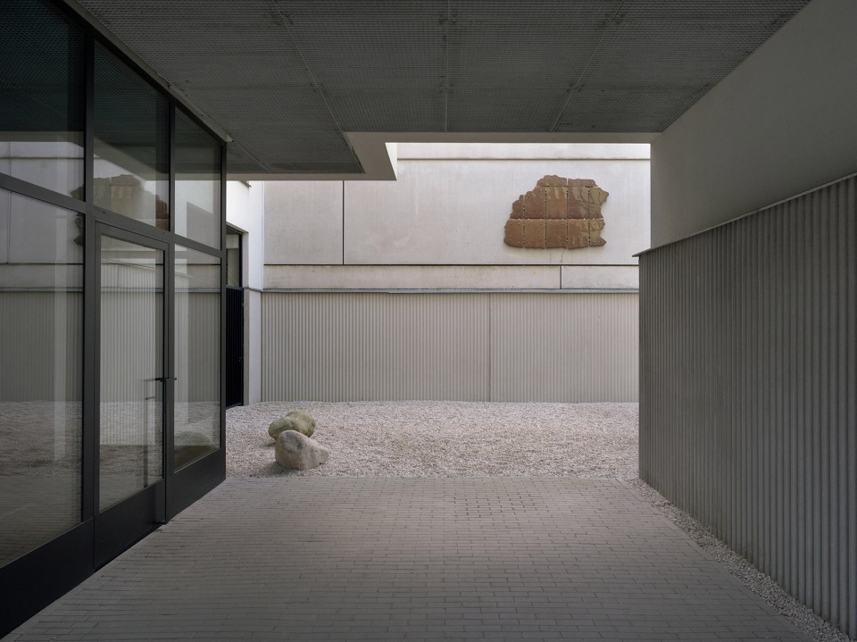 urban canyon by common practice